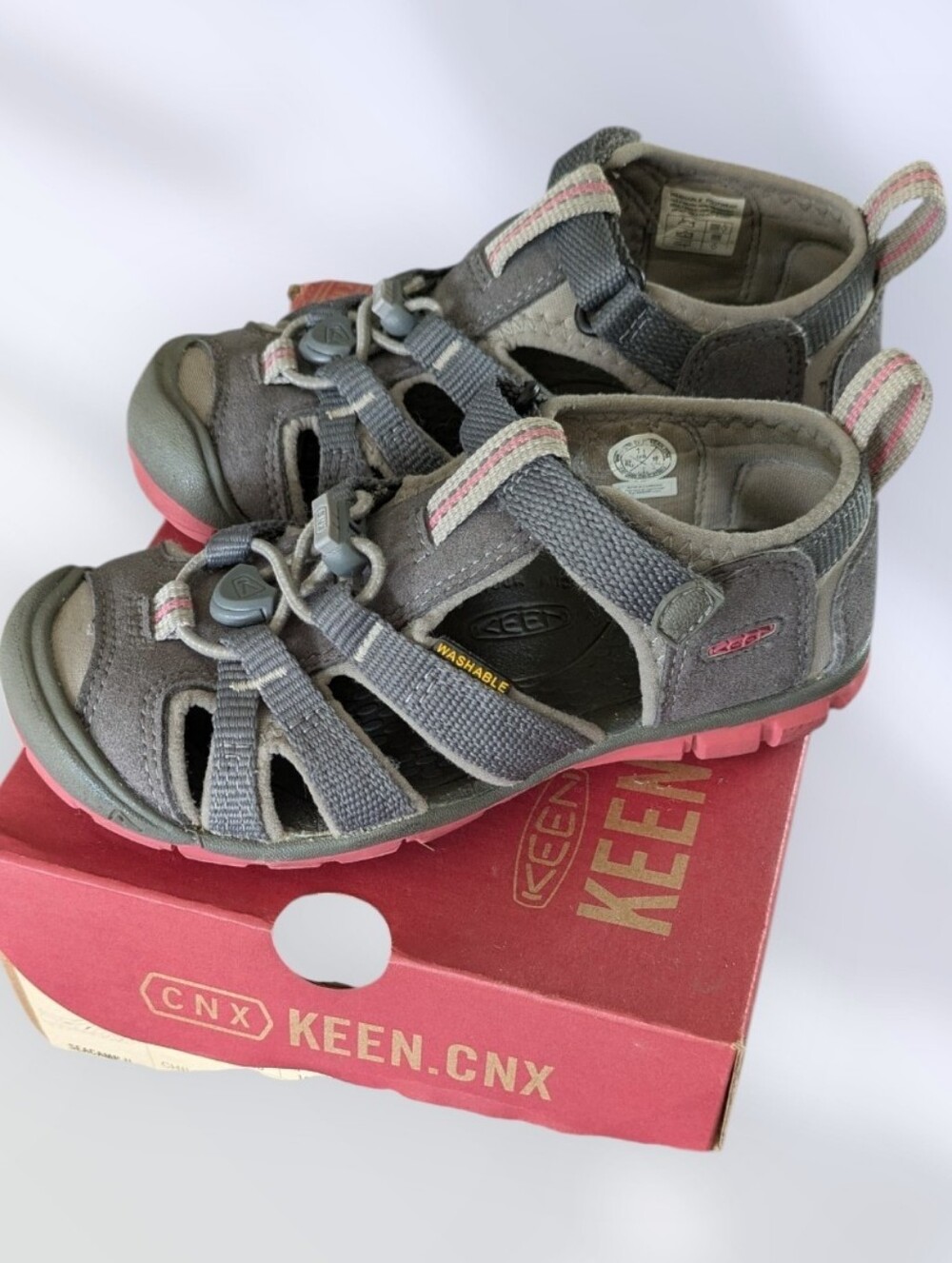 Keen Sandals Little Girl size 11